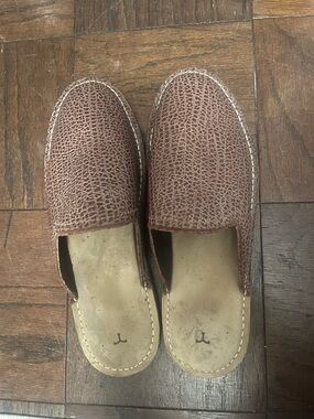 Tecovas Brown Textured Leather Slip-On Mules